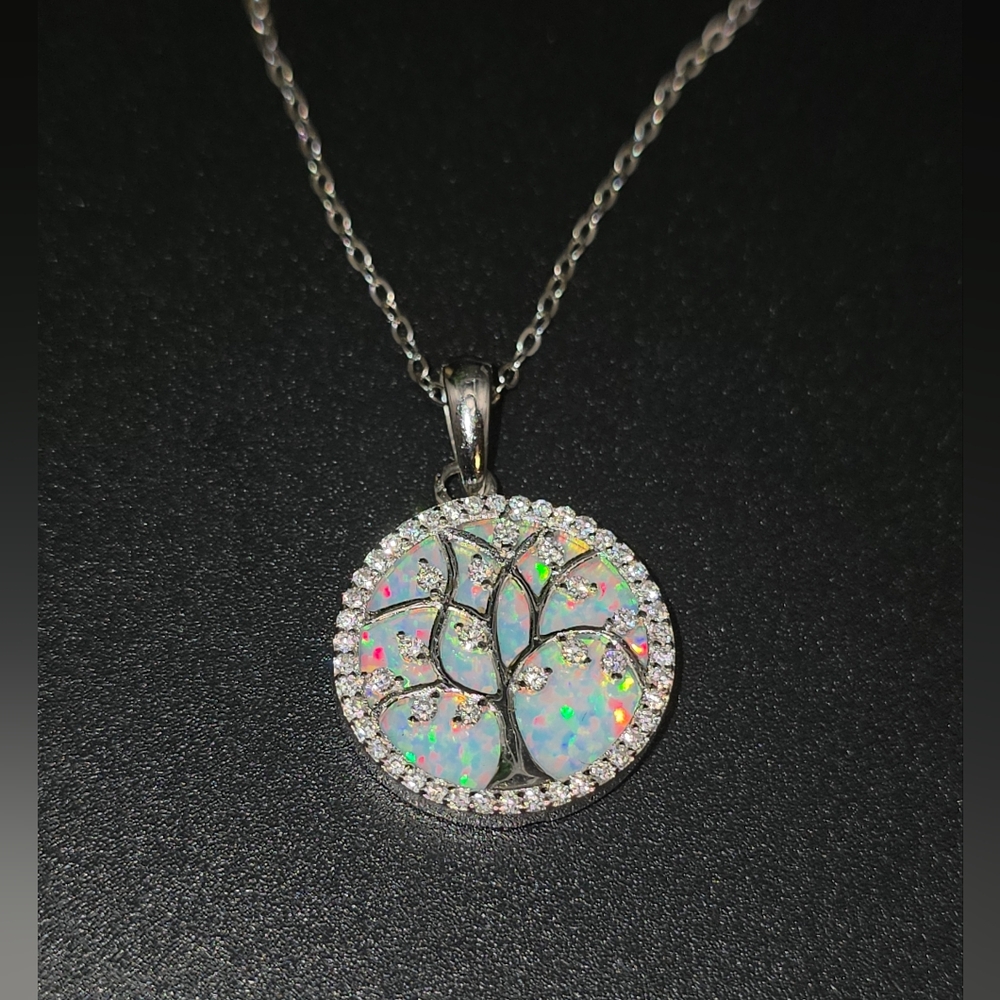 🌳 Silver S925 Tree of Life with Moissanite Gemstones ✨